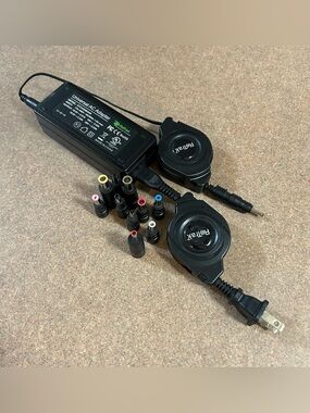 Retrak Laptop Universal Charger AC/DC Adapter Retractable Cords multiple bits